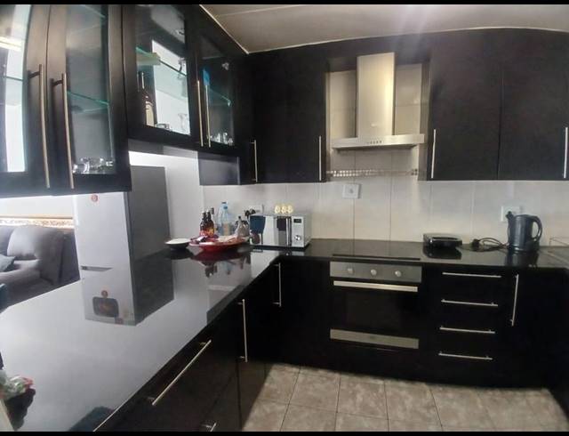 2 BEDROOM APARTMENT FOR SALE IN FLORIDA